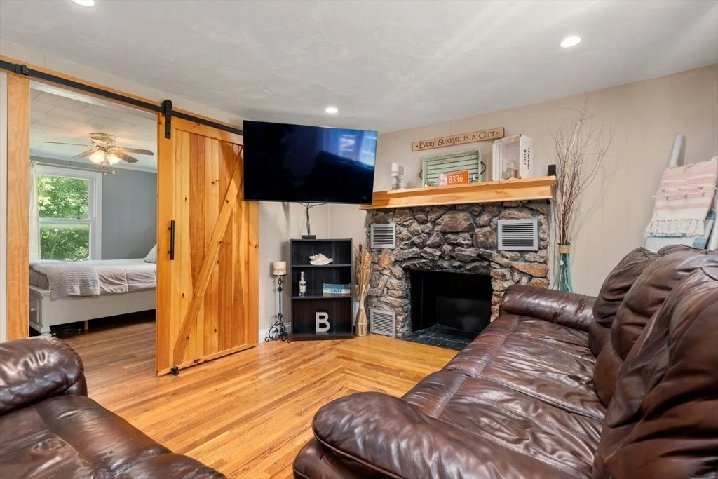 Photo of 42 Pine Swamp