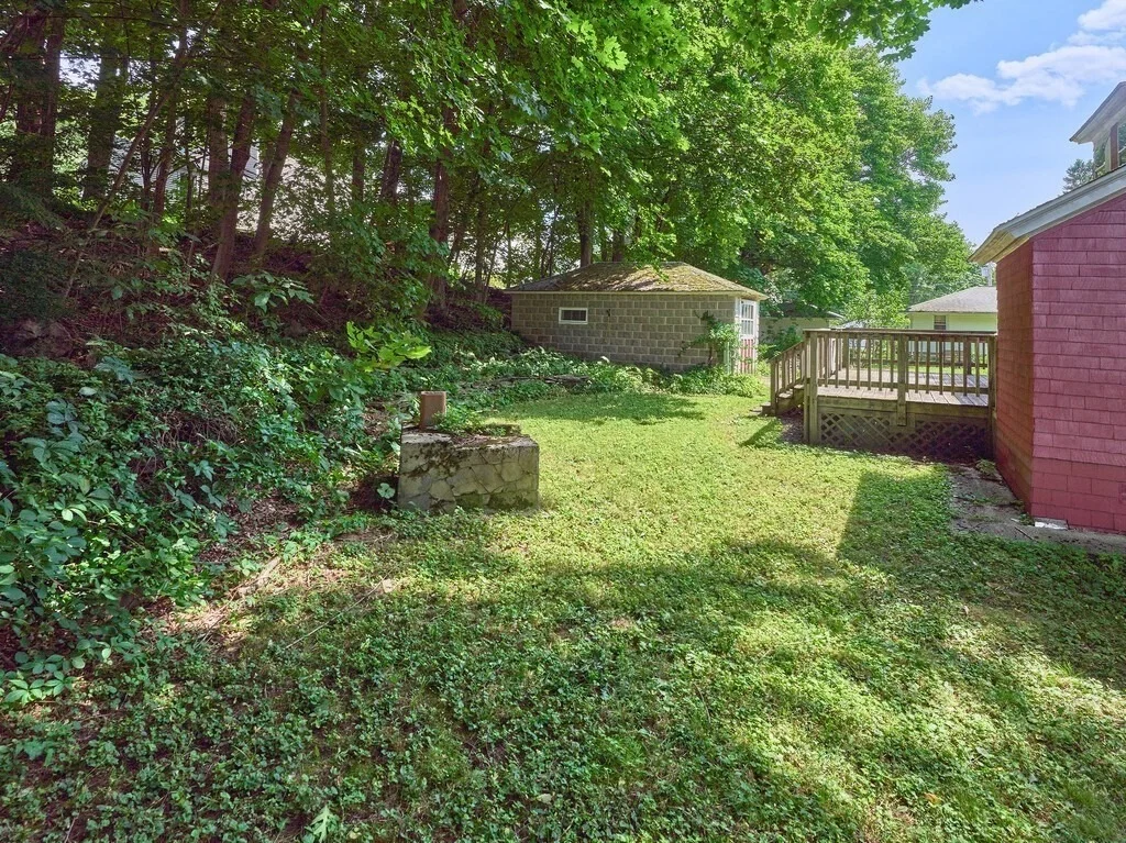 Photo of 34 Tiverton Parkway