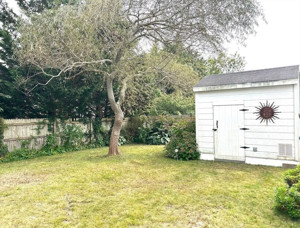 Photo of 18 Hunt Way