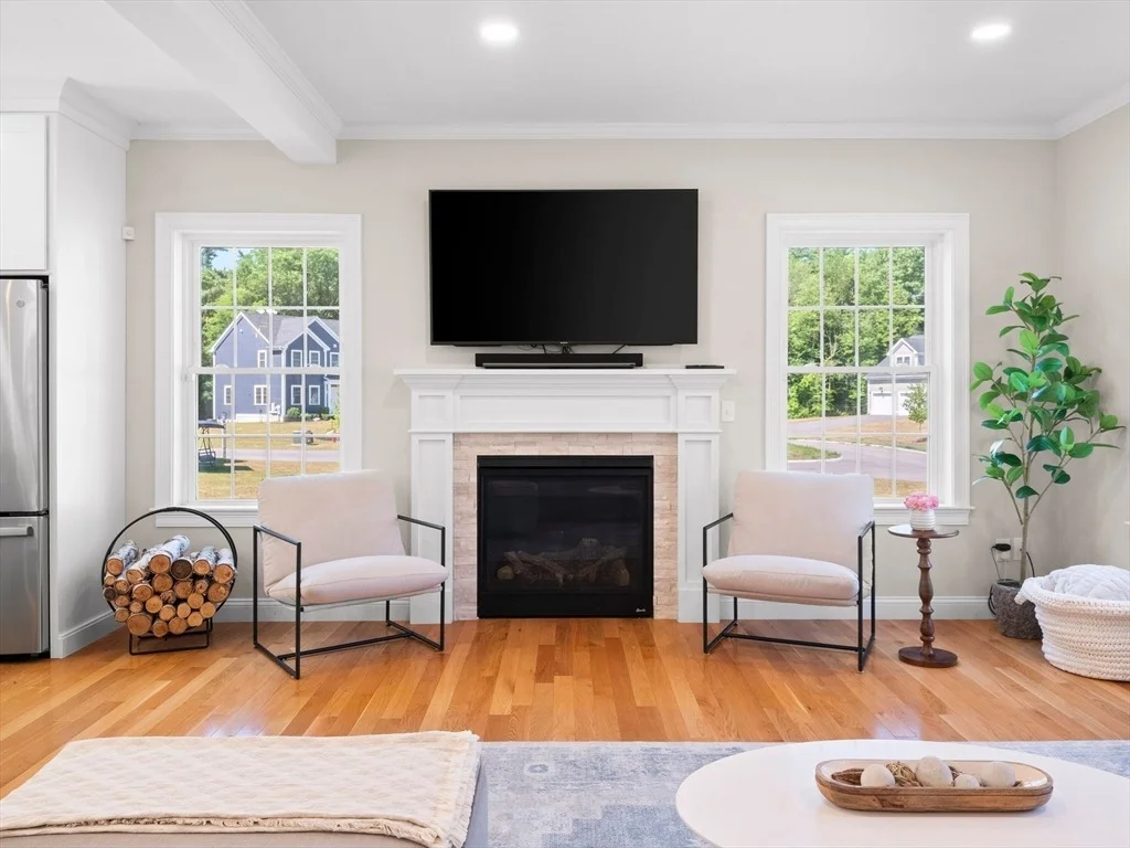 Photo of 6 Genevieve Ln