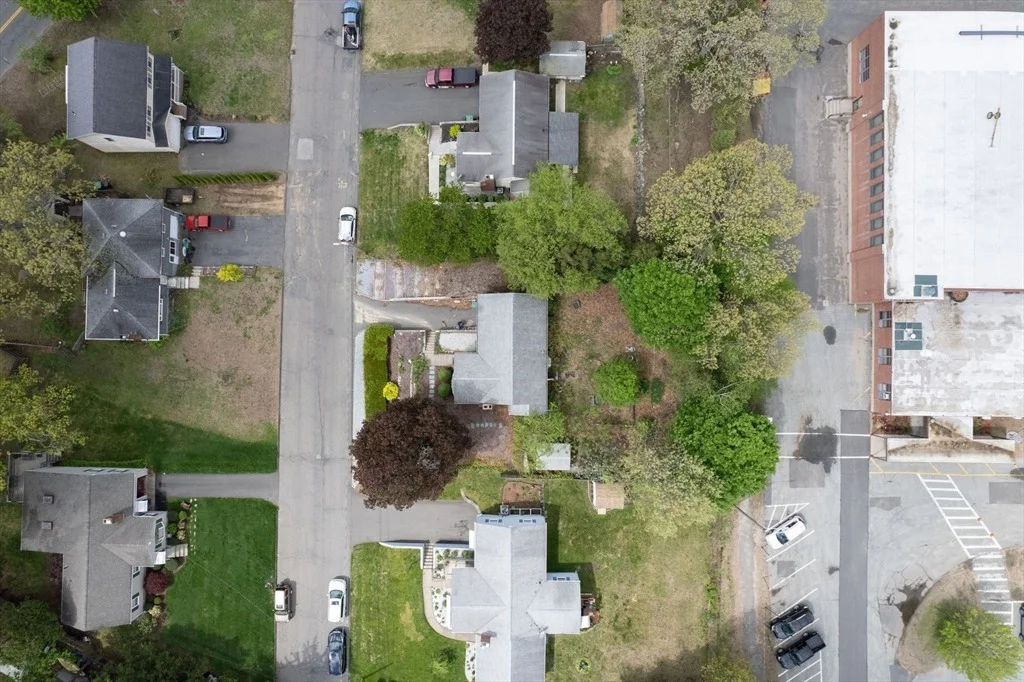 Photo of 32 Debra Dr