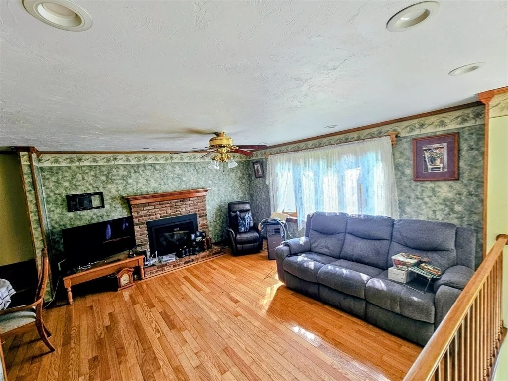 Photo of 4 Sycamore Dr