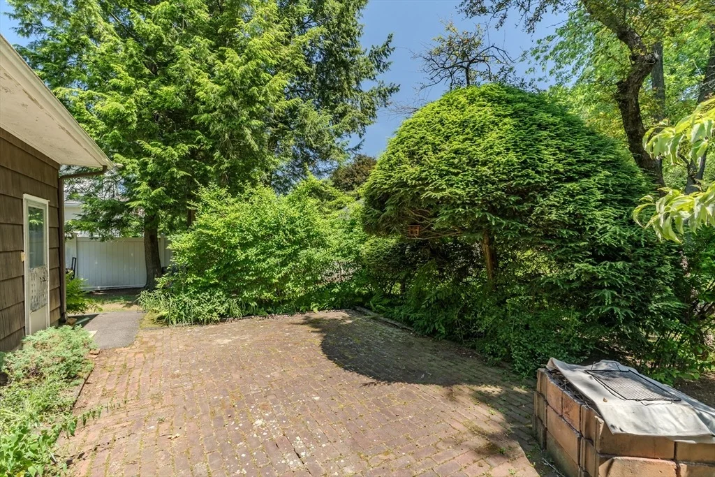 Photo of 89 Lake St