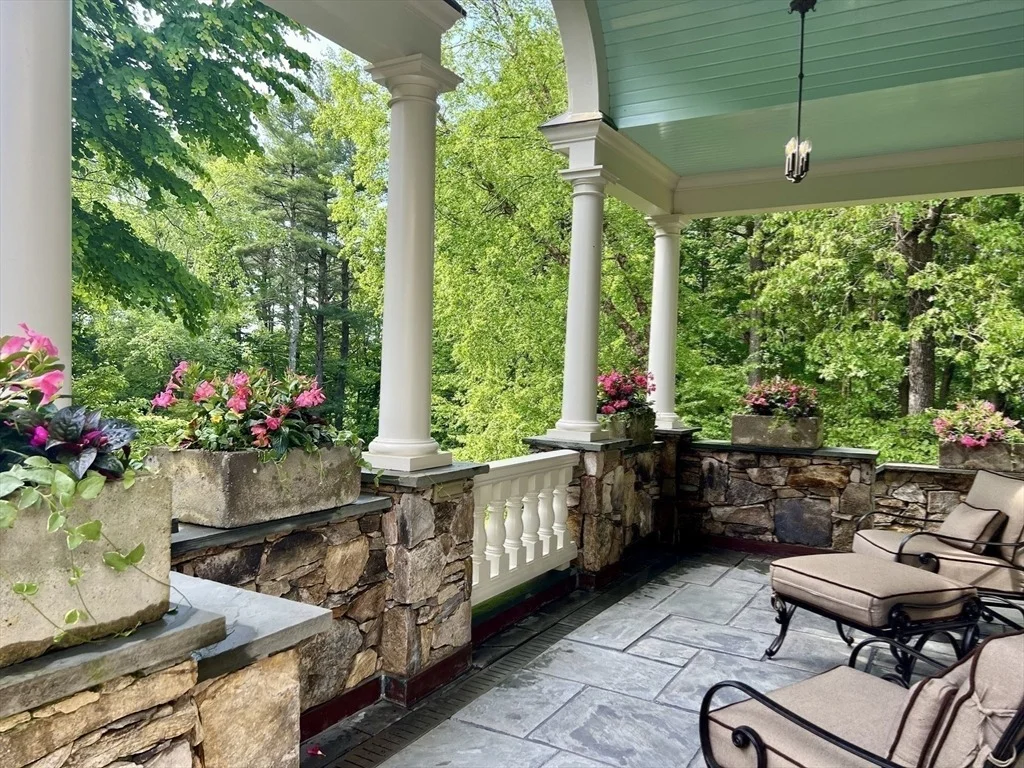 Photo of 43 Oak Hill Road