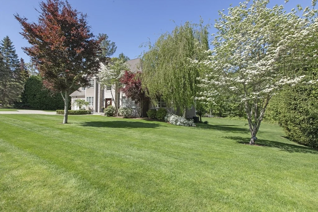 Photo of 11 Bridle Dr