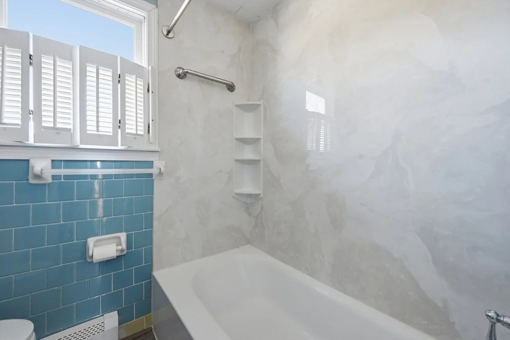 Photo of 107 Knott Ave