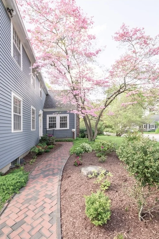 Photo of 4 Crescent St