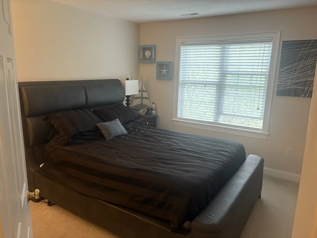 Photo of Unit B at 43 Longview Cir