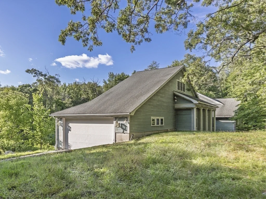 Photo of 426 Conant Rd.