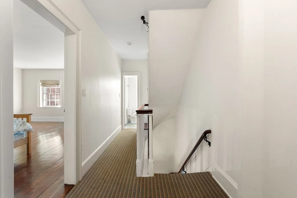 Photo of 33 Chestnut St