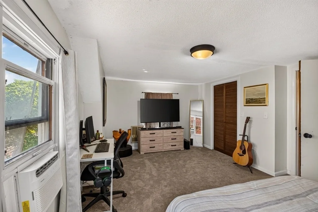 Photo of 20 Westernview Cir