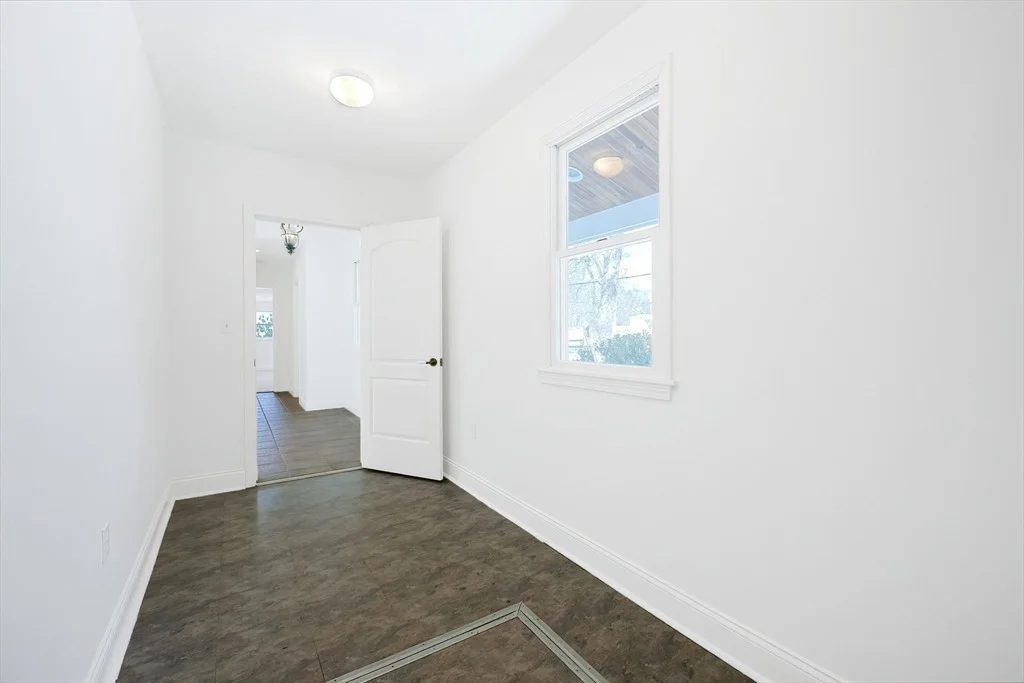 Photo of 7 Cottage Dr