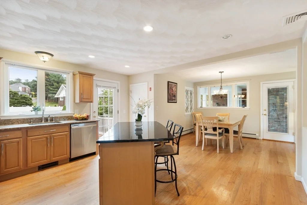 Photo of 21 Laurine Rd