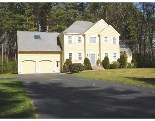 Photo of 341 Riverbend Dr