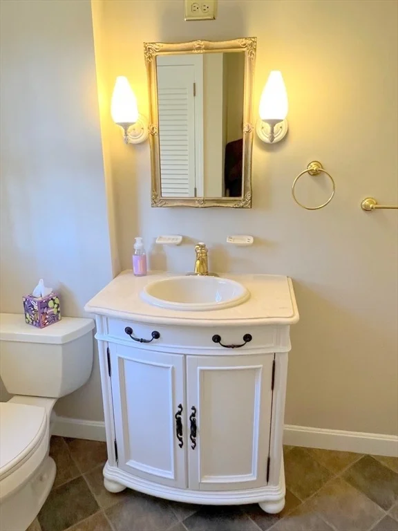 Photo of 43 Abbott Ln
