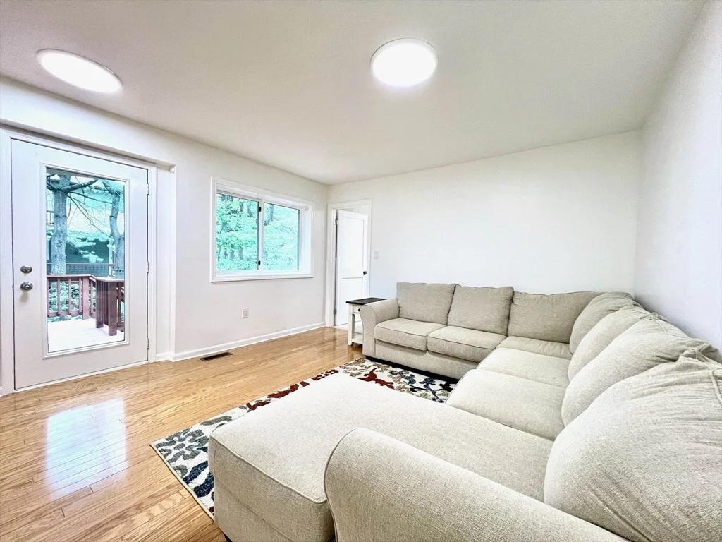 Photo of Unit 194 at 194 Captain Eames Cir