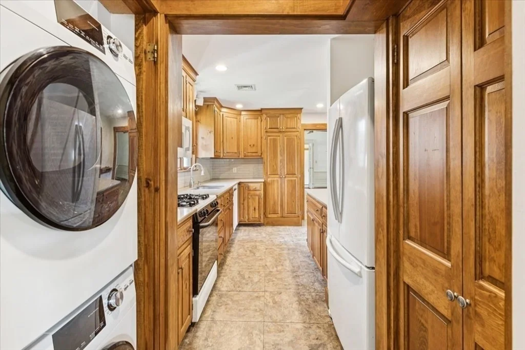 Photo of 16 River Rd