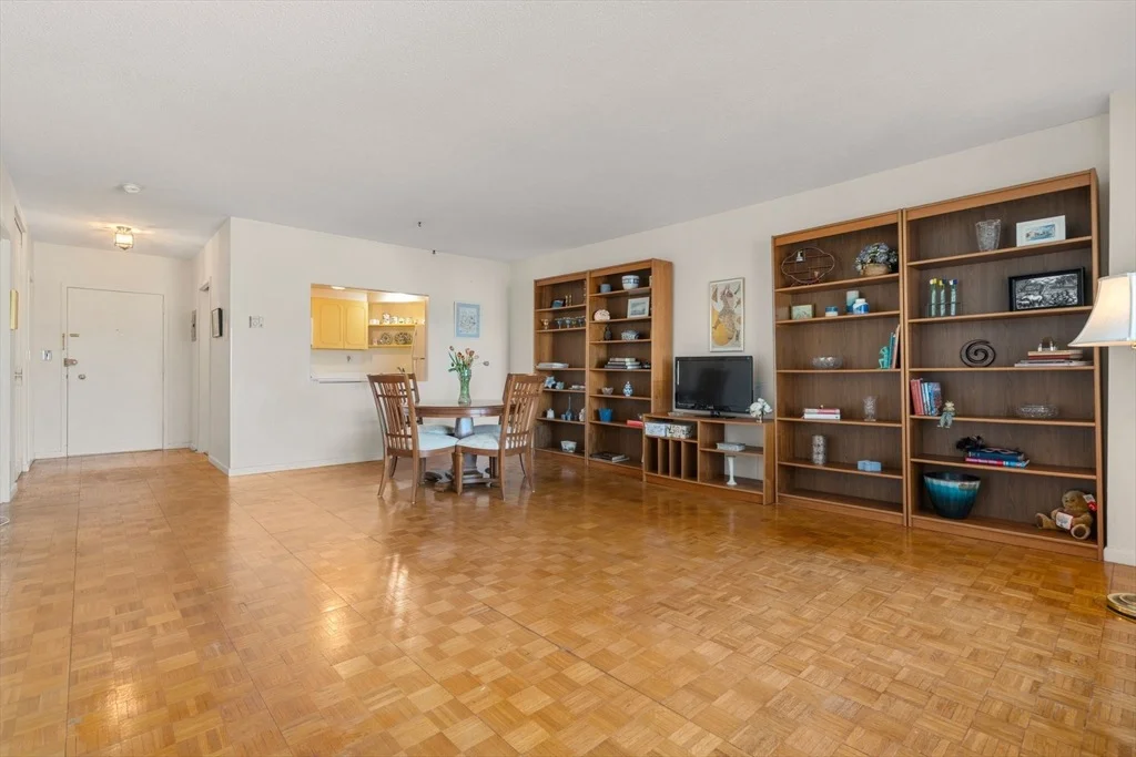 Photo of Unit 307 at 22 Chestnut Place
