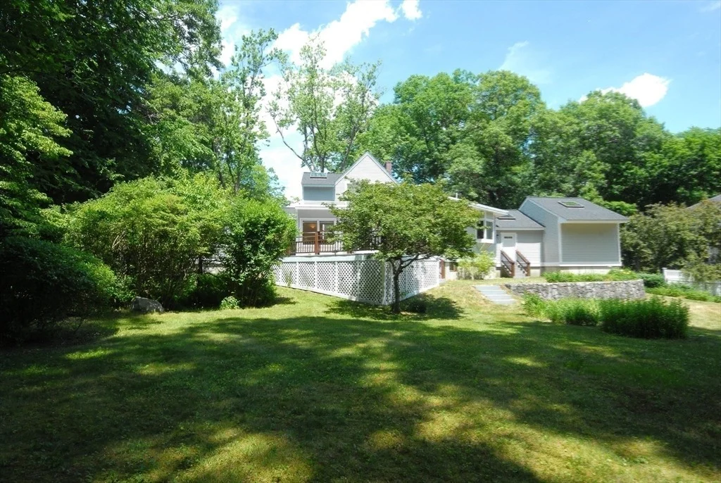 Photo of 297 Laws Brook Rd