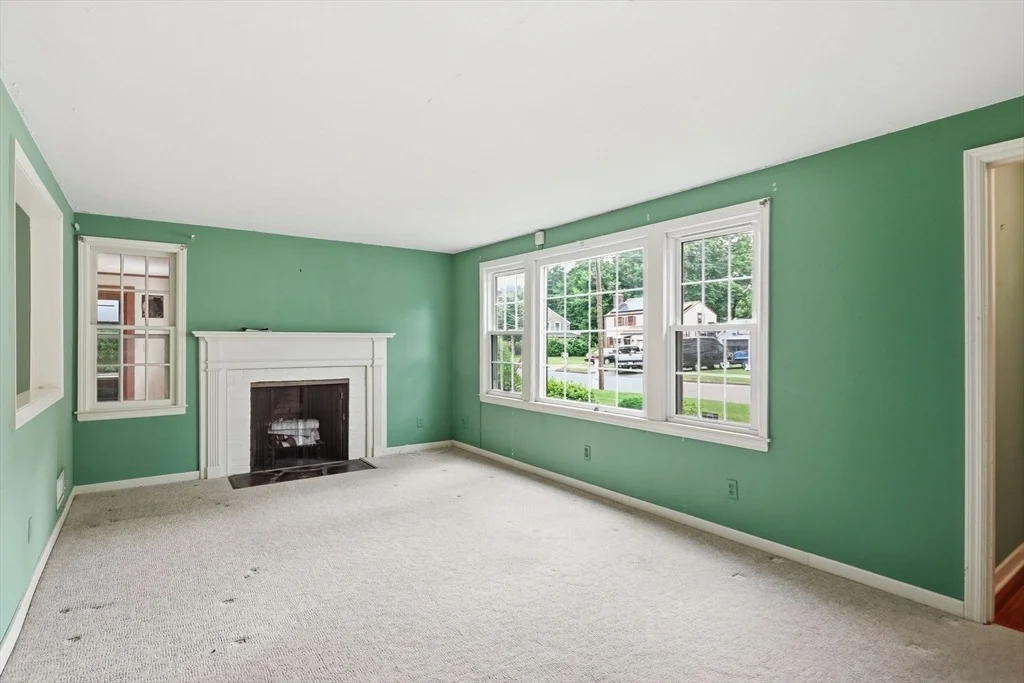 Photo of 47 Fenway Dr