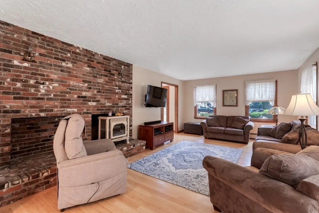 Photo of 5 James Circle