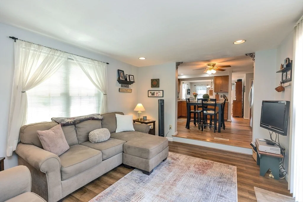 Photo of 28 Brinton Drive