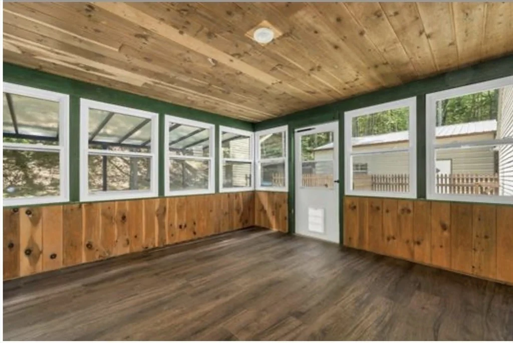 Photo of 20 Fox Den Road