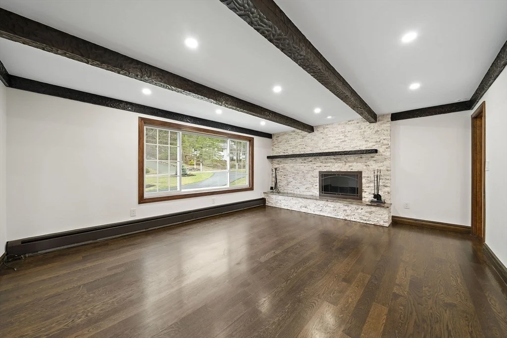 Photo of 49 Algonquin Rd