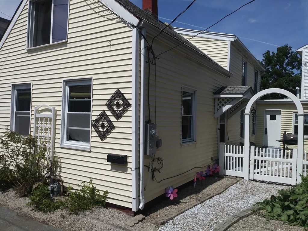 Photo of 4 Lewis Ct