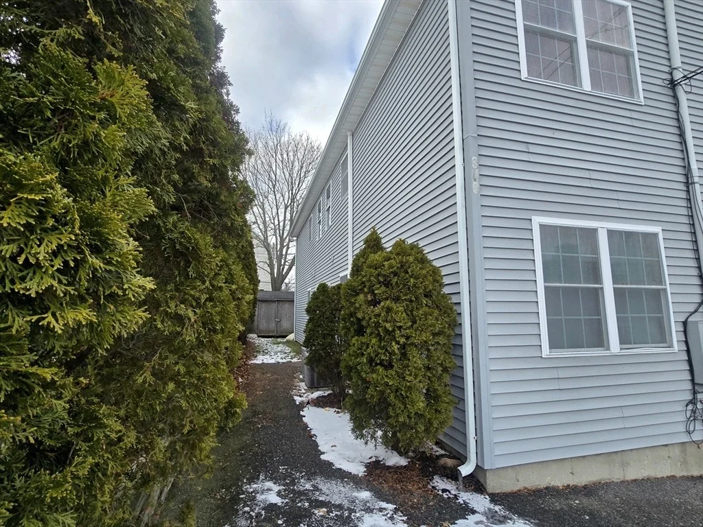 Photo of Unit C at 303 Eagle Street