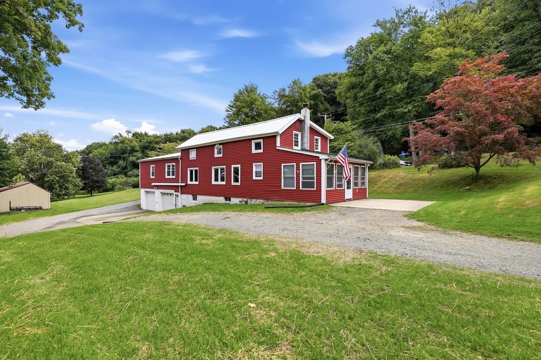 Photo of 200 Hockanum Rd