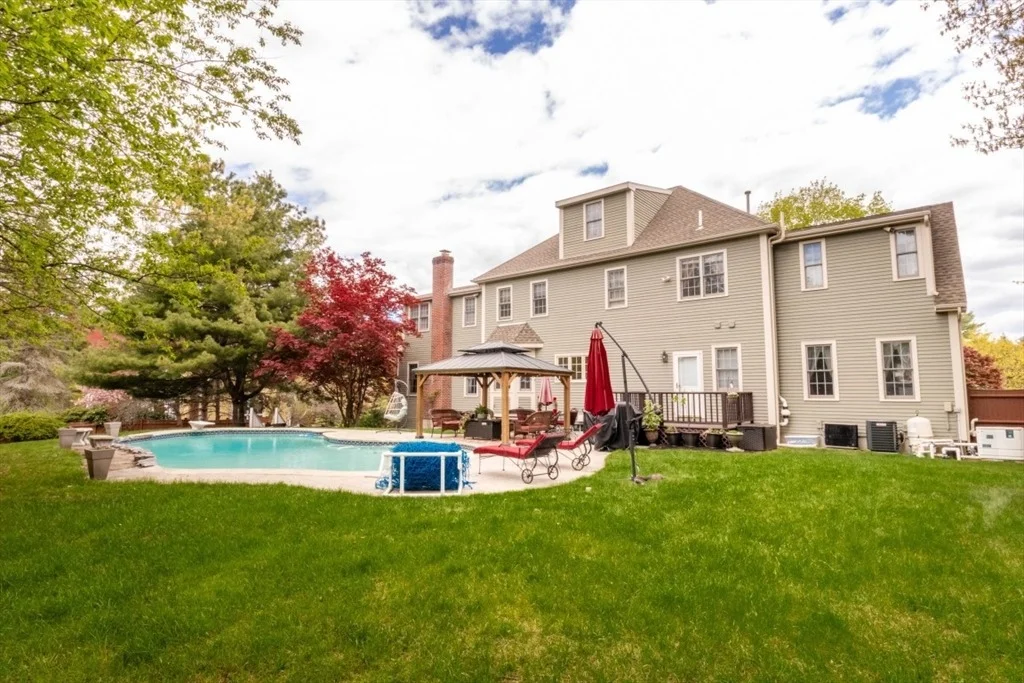 Photo of 2 Macintyre Dr