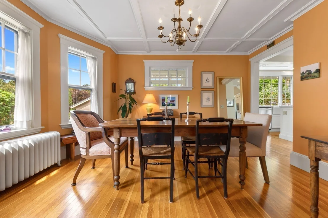 Photo of 10 Giddings Avenue