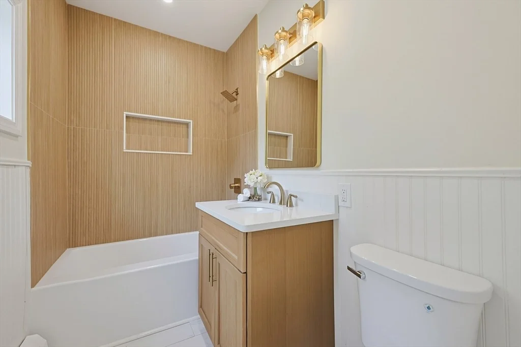 Photo of 30 Barrett Ave