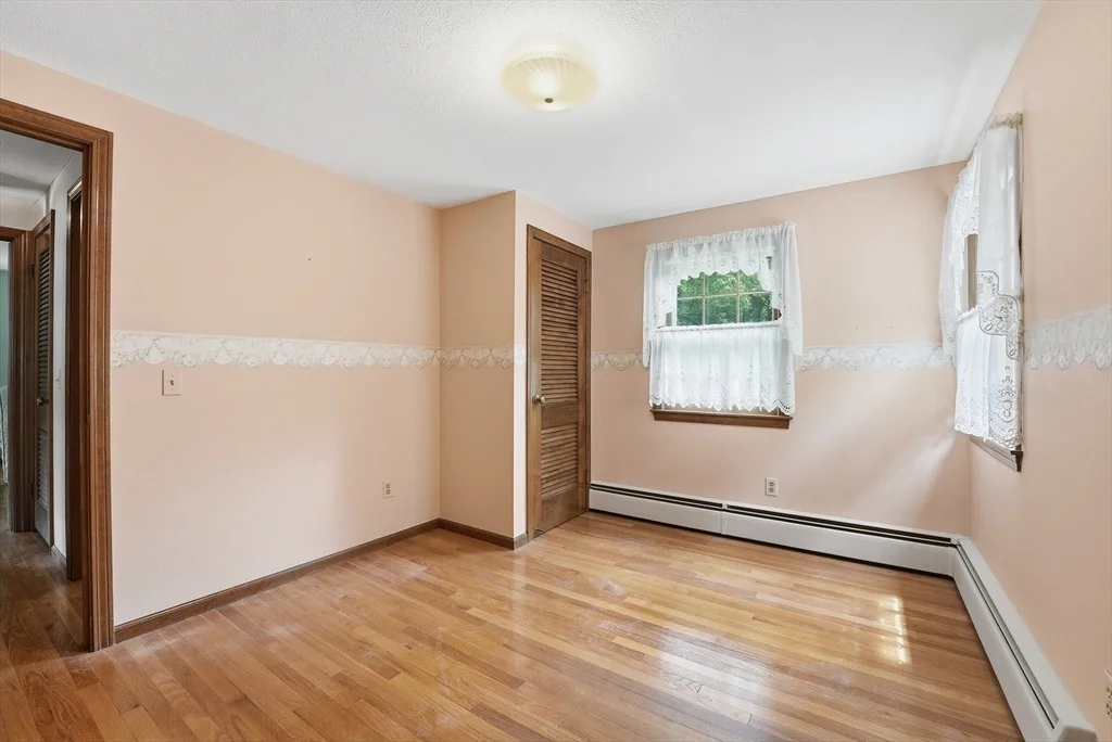 Photo of 17 Raymond Dr