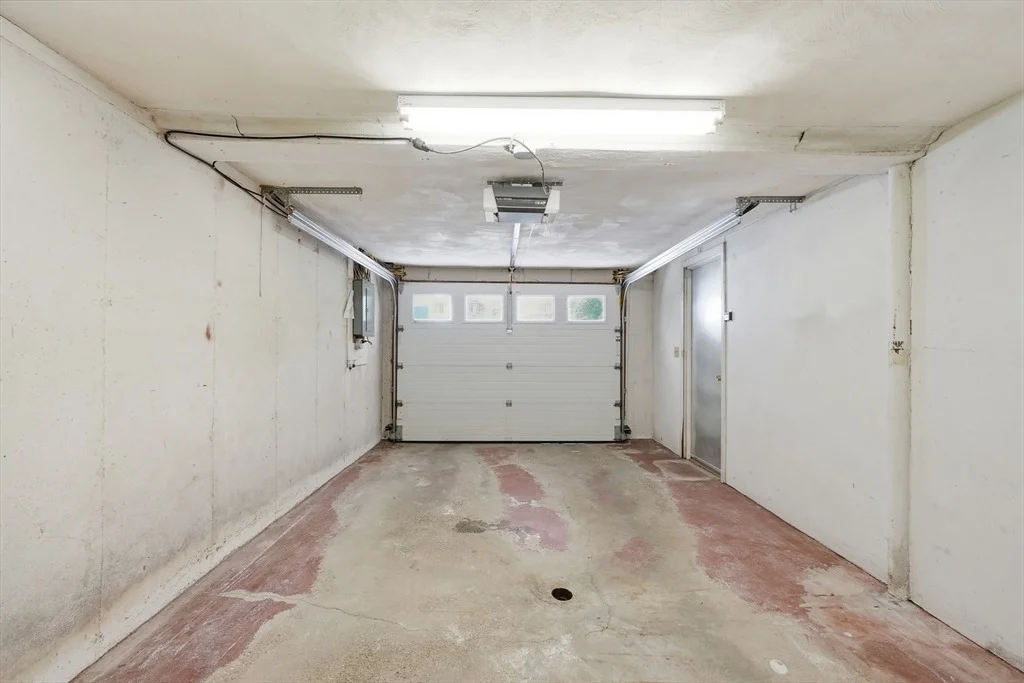 Photo of 46 Pinecroft Ave