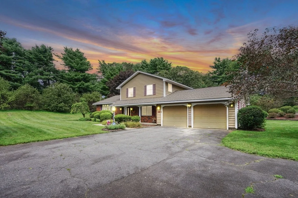 Photo of 10 Forest St