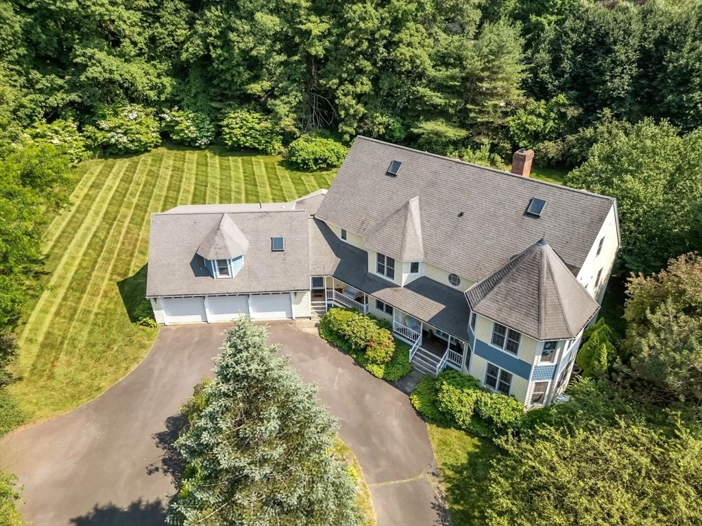 Photo of 19 Indian Pipe Ln