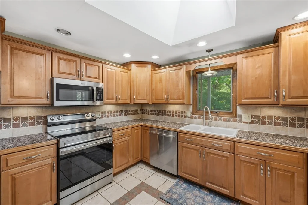 Photo of 10 Blueberry Ln