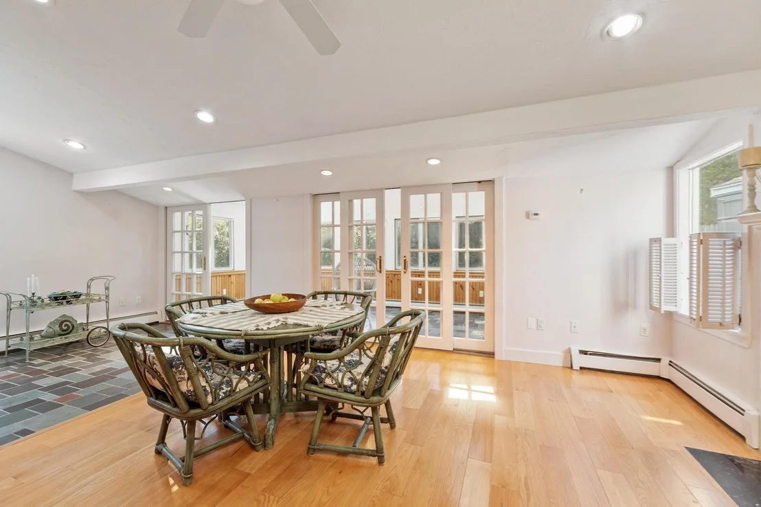 Photo of 111 Bass Ave