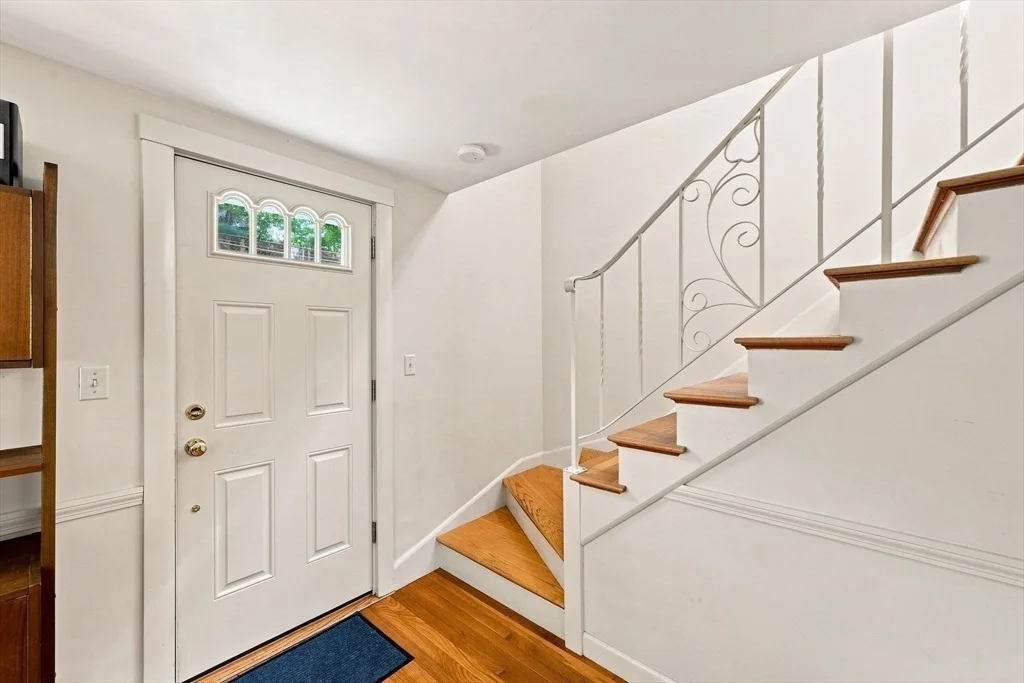 Photo of 6 Cedarview Rd