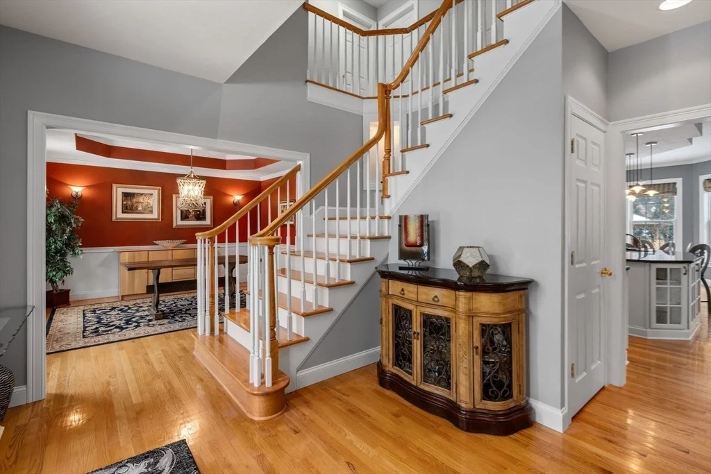 Photo of 18 Lexington Cir