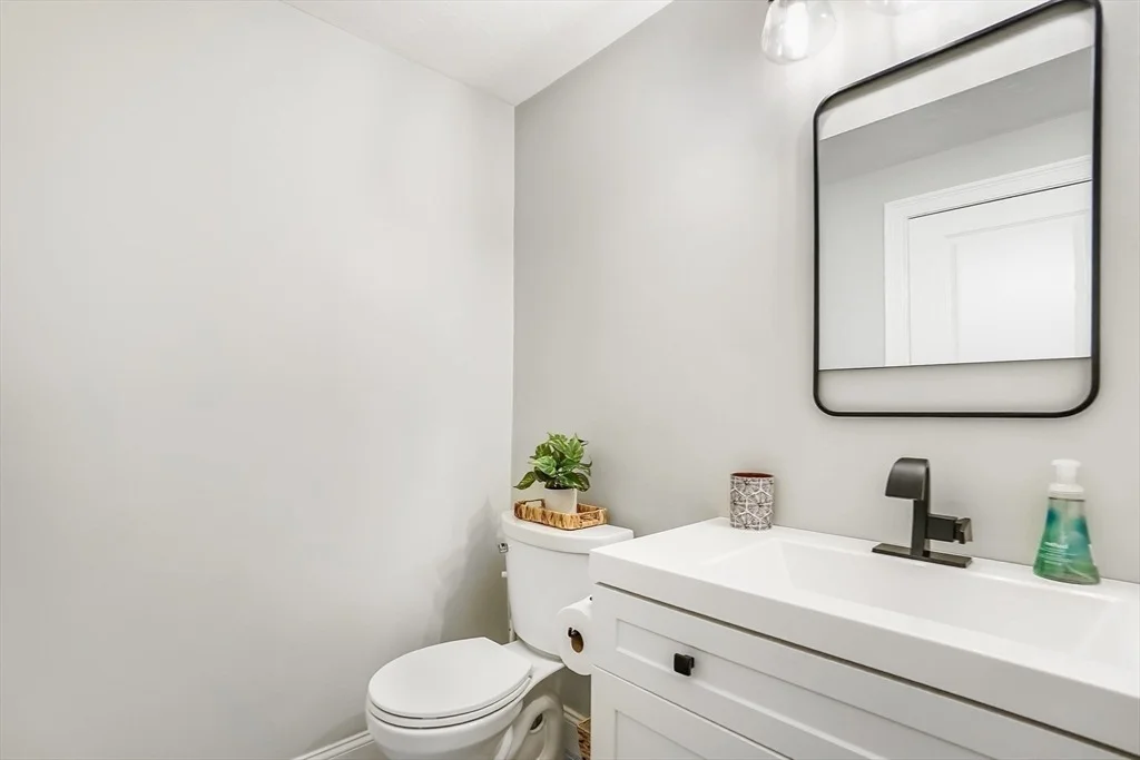 Photo of 19 Edgell Dr