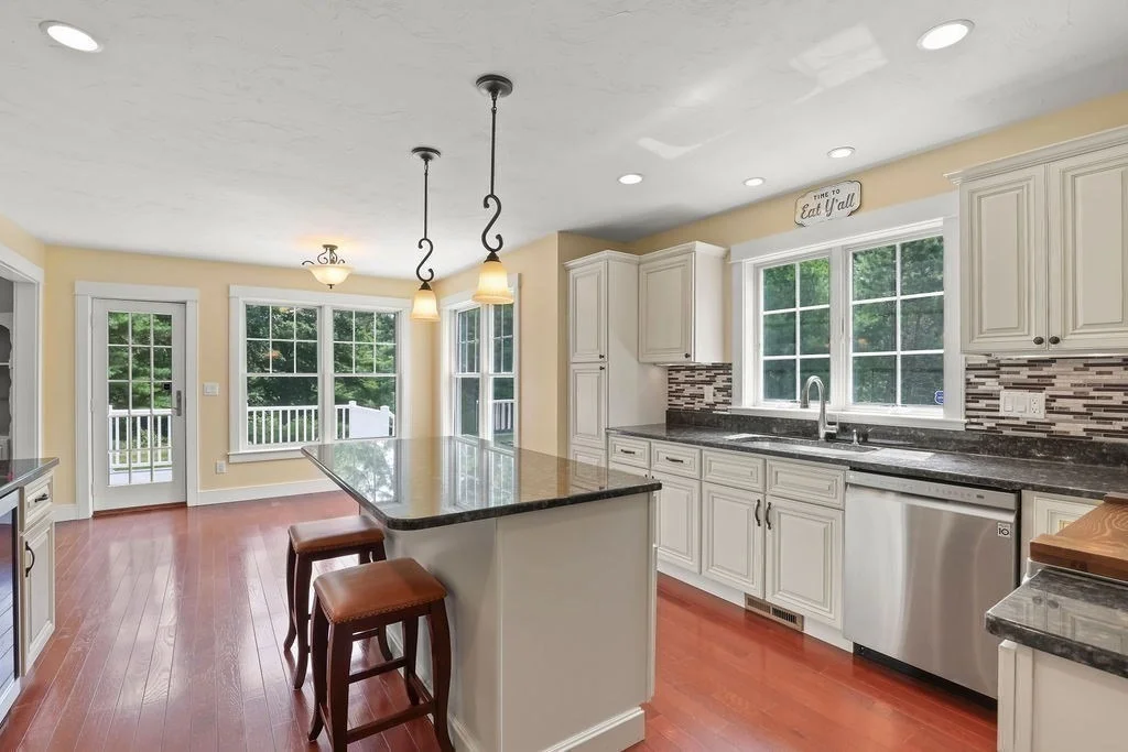 Photo of 10 Pond Edge Trl