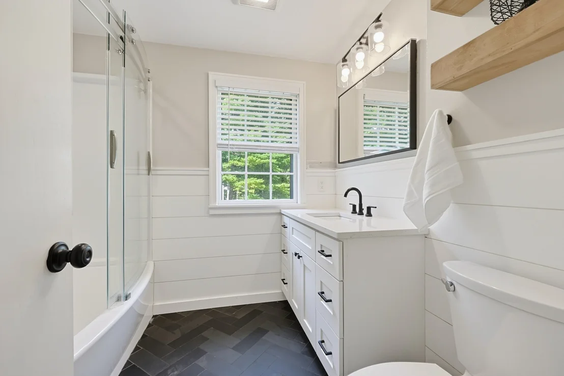 Photo of 10 Howe Circle