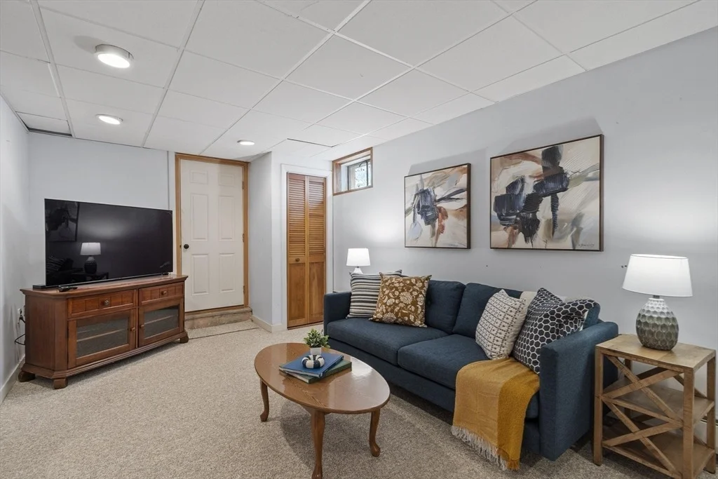 Photo of 1 Carlton Dr
