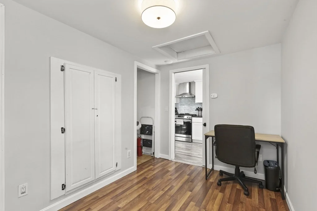 Photo of 46 Sunset Blvd