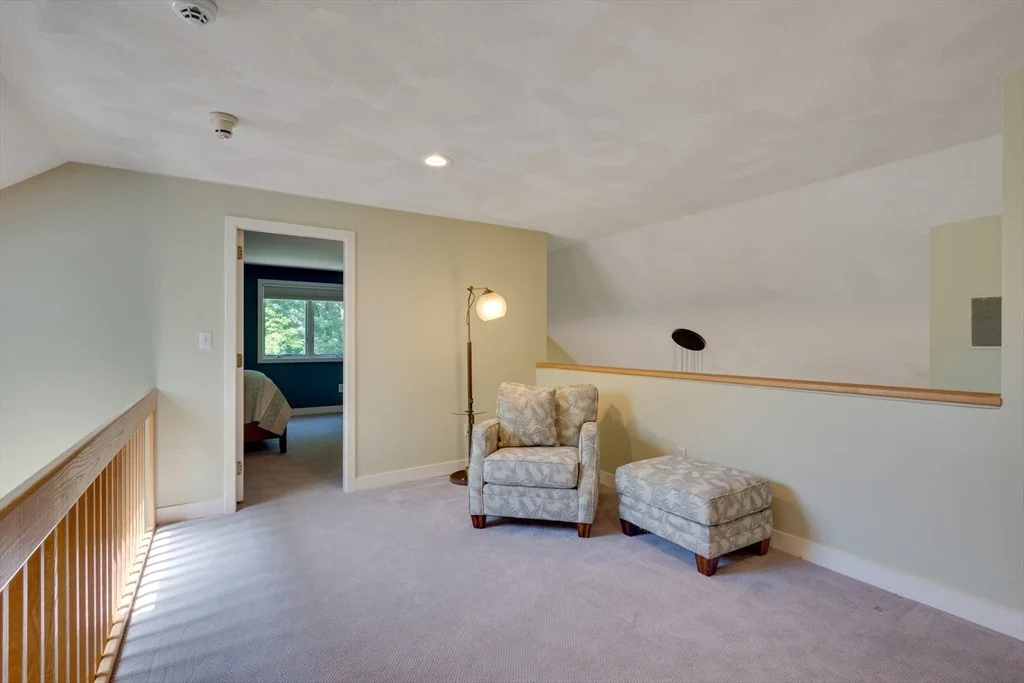 Photo of 15 Fieldstone Dr