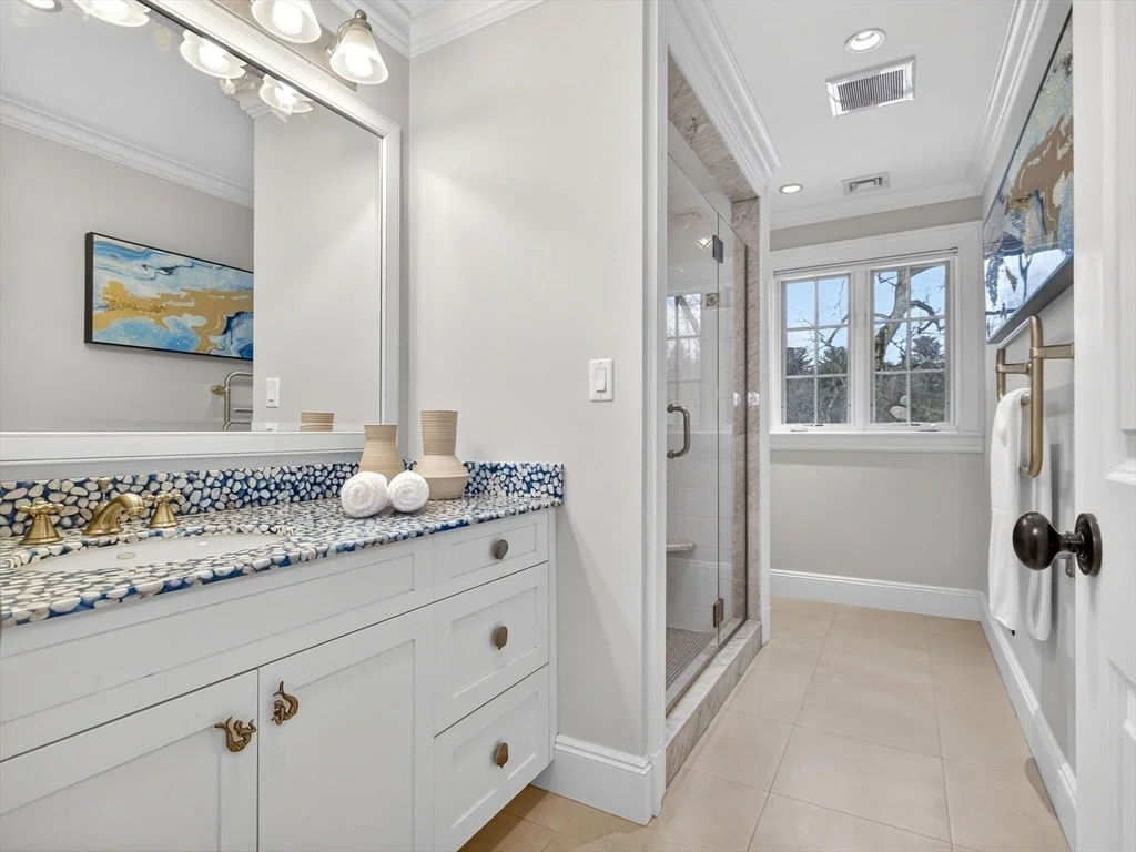Photo of 12 Winding River Cir