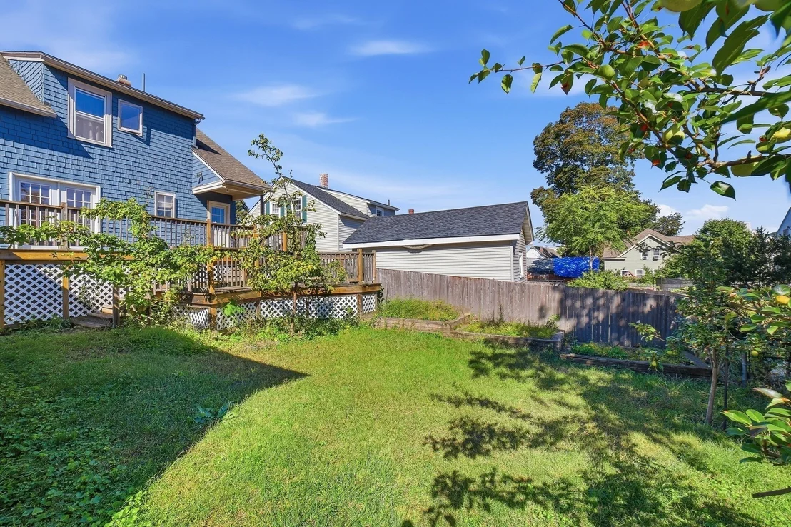 Photo of 36 Putnam Ave